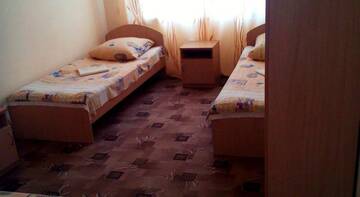 Фото номера Трехместный номер Гостиница Polis г. Николаевка 3