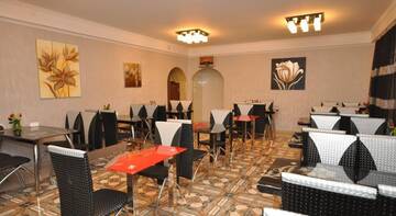 Фото Гостевой дом Dolphin Cottage г. Николаевка 2