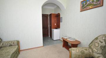 Фото номера Люкс с 2 спальнями Гостевой дом Dolphin Cottage г. Николаевка 6