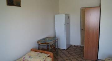 Фото номера Четырехместный номер Гостиница KrymVodoley г. Николаевка 5